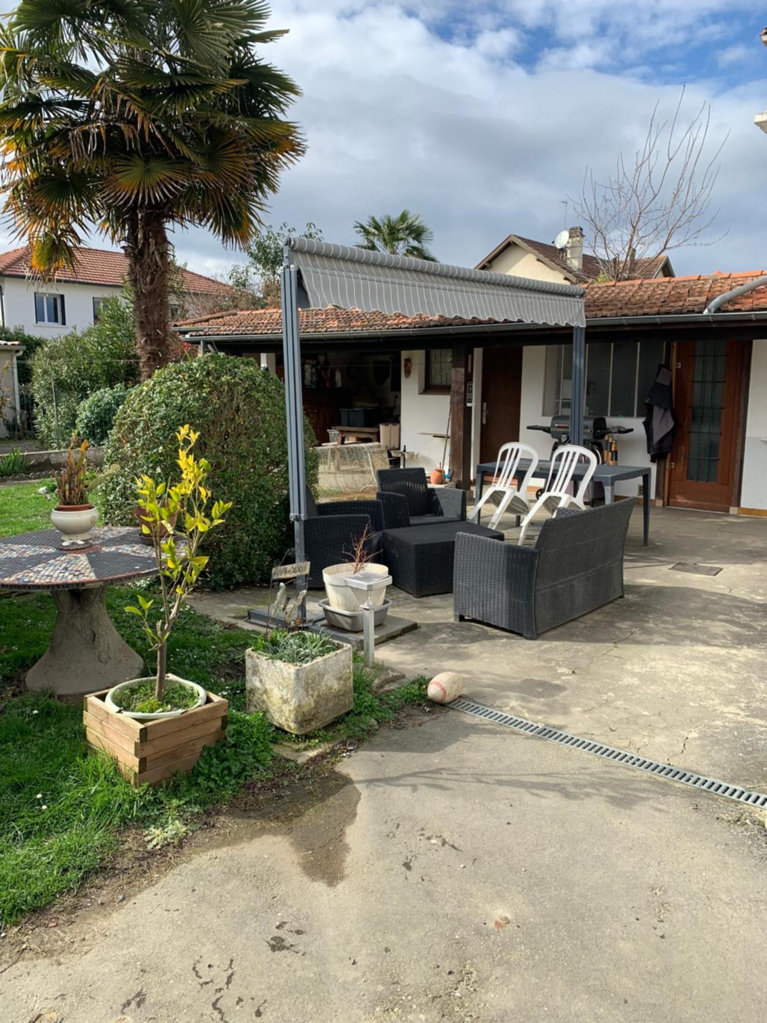 Chez Line Et Francis Apartment Tarbes Exterior photo